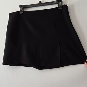 Zara Black skirt with side-slit